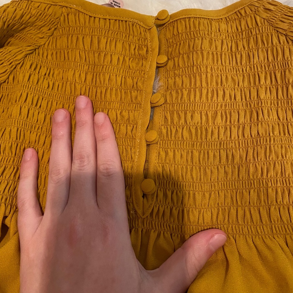 Philosophy nordstrom nwt marigold mustard yellow flowy top size medium - Picture 13 of 15